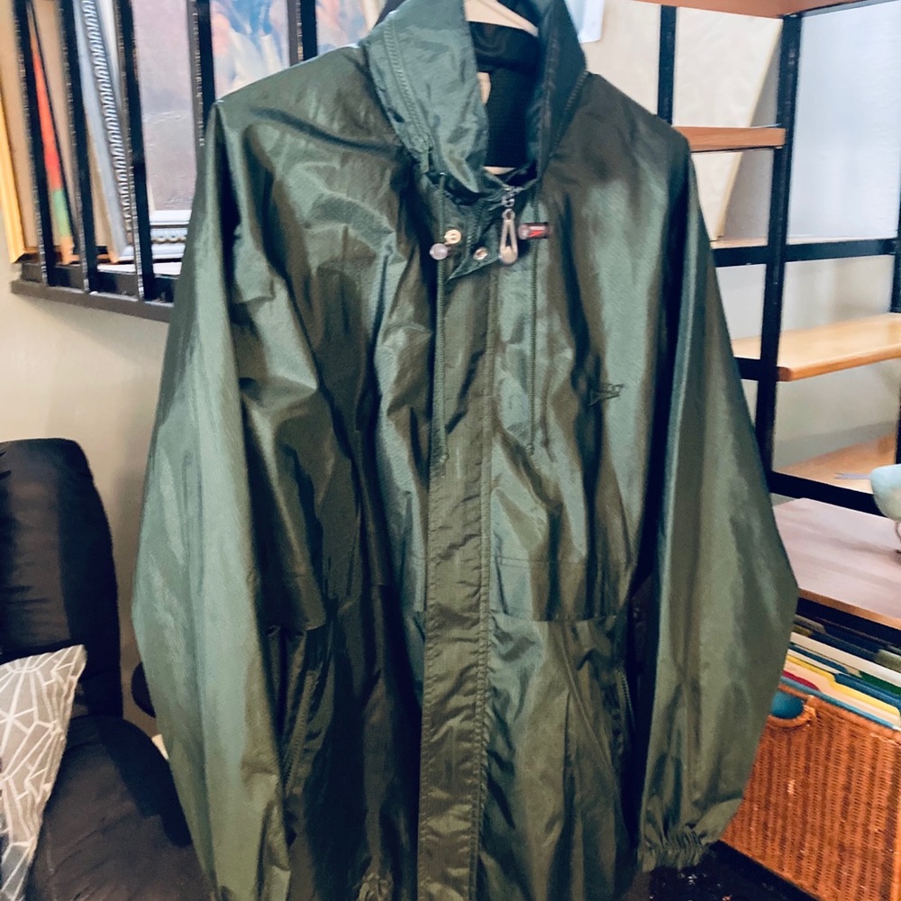 Speedo Men’s Nylon Windbreaker